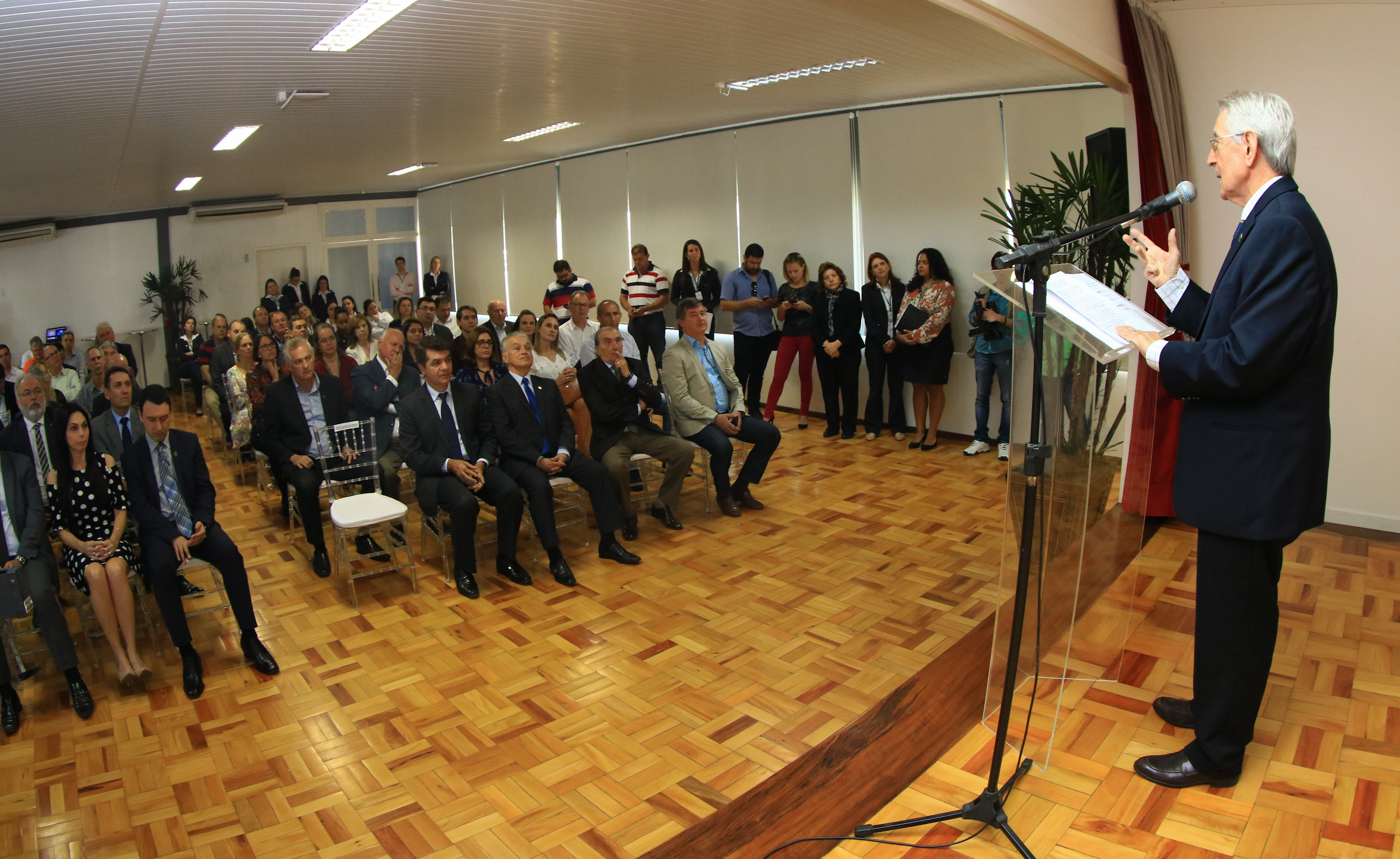 Imagem 4132 no node 6294