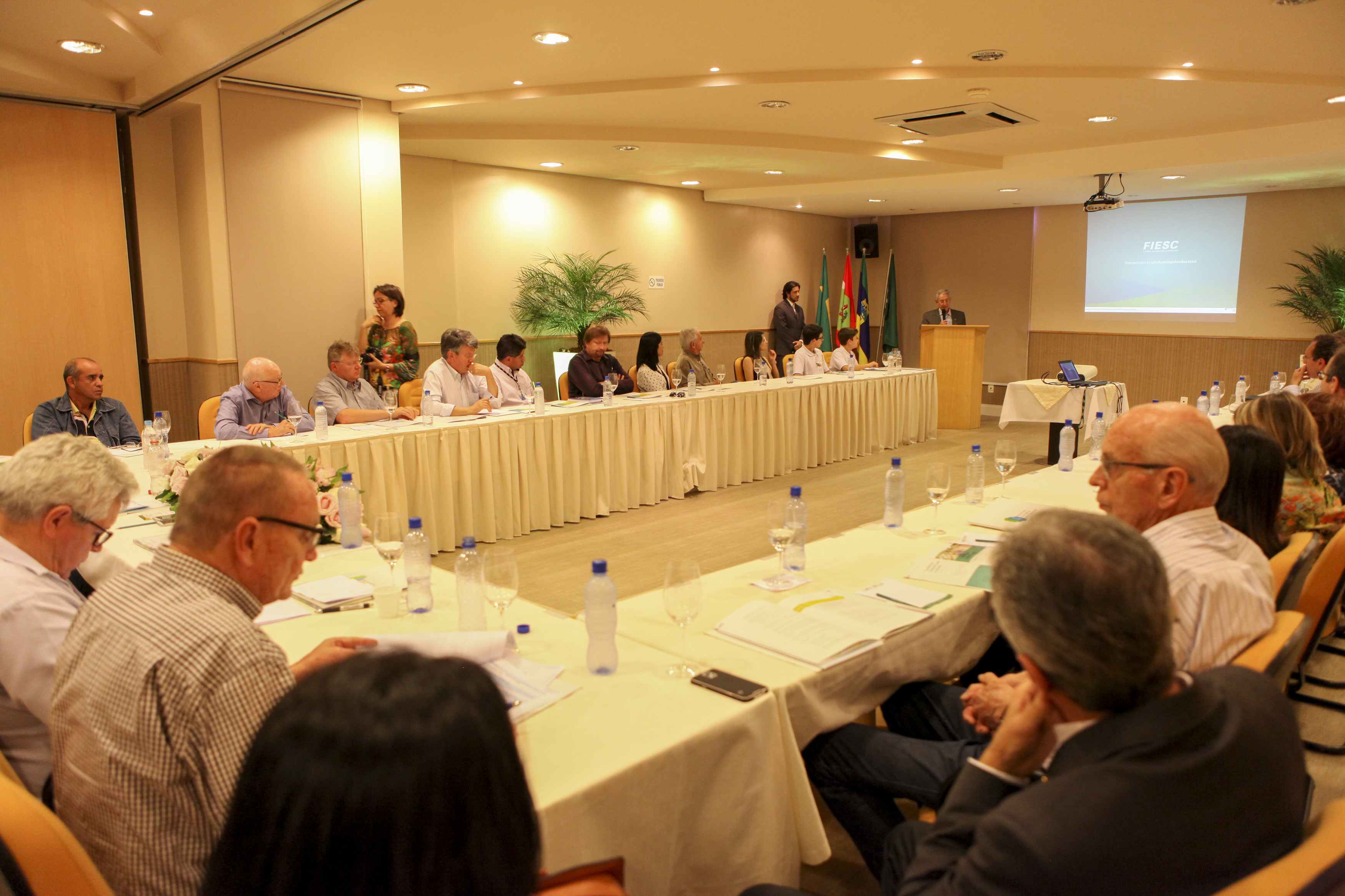 Imagem 1571 no node 3479