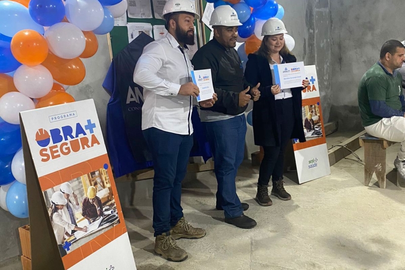 Trabalhadores têm treinamento para ambiente de trabalho seguro (Divulgação)