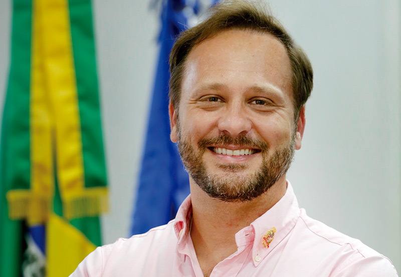 Prefeito Adriano Silva