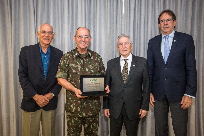 General foi um dos articuladores da tríplice hélice que une, indústria, Exército e academia para o desenvolvimento de novas tecnologias (foto: Marcos Campos)