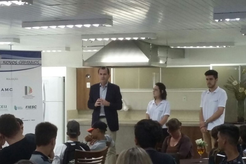 Aula inaugural em Blumenau. Foto: Presse Comunicação