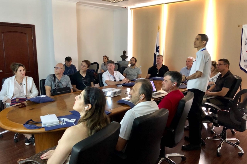 Comitiva de SC conhece os planos de expansão da Zona de Colón