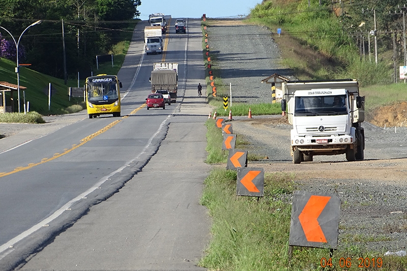 Processo para duplicação da BR-280 começou em 2013 e quase nada foi feito.