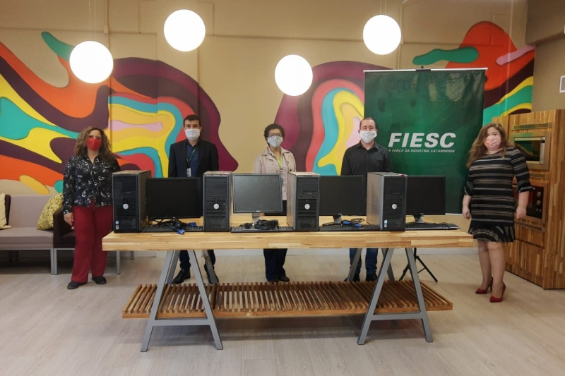 Equipamentos entregues aos abrigos institucionais Mônica Maria Franzner Lescowicz e Edith Mary Hermann, de Jaraguá do Sul. Foto: Divulgação/FIESC