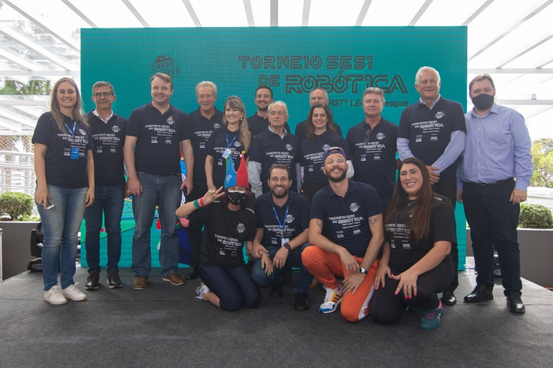 Empresários e diretores da FIESC acompanharam a abertura do evento nesta sexta (25). Foto: Beto Freitas. 