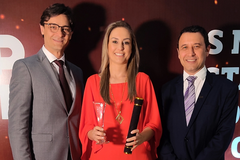 Fabrizio Pereira (d), diretor-regional do SENAI, com os gerentes Adriana Cassol e Luciano Matiazzi. Foto: Divulgação/SENAI