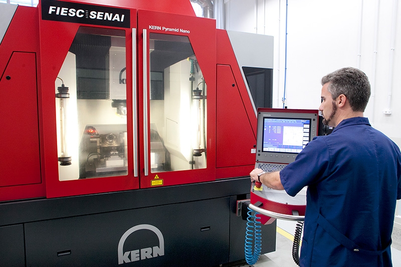 Com projetos como o desenvolvimento de satélites, Institutos de Inovação de Santa Catarina conseguem internalizar demandas locais da indústria e também participar de projetos estruturantes em âmbito nacional – Foto: Divulgação