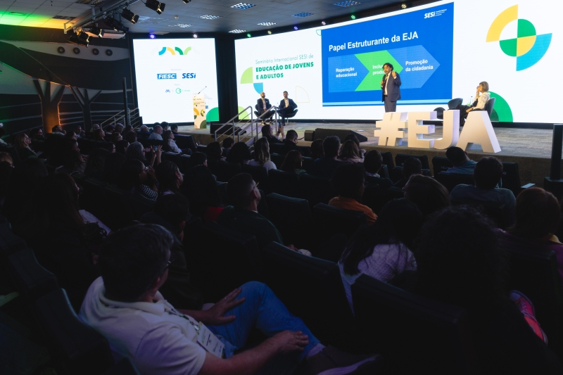 Confira destaques do primeiro dia do Seminário Internacional SESI de EJA