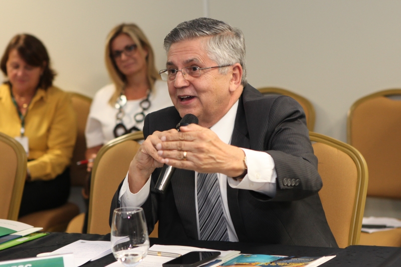 FIESC enaltece legado de Rodolfo Pinto da Luz, ex-reitor da UFSC