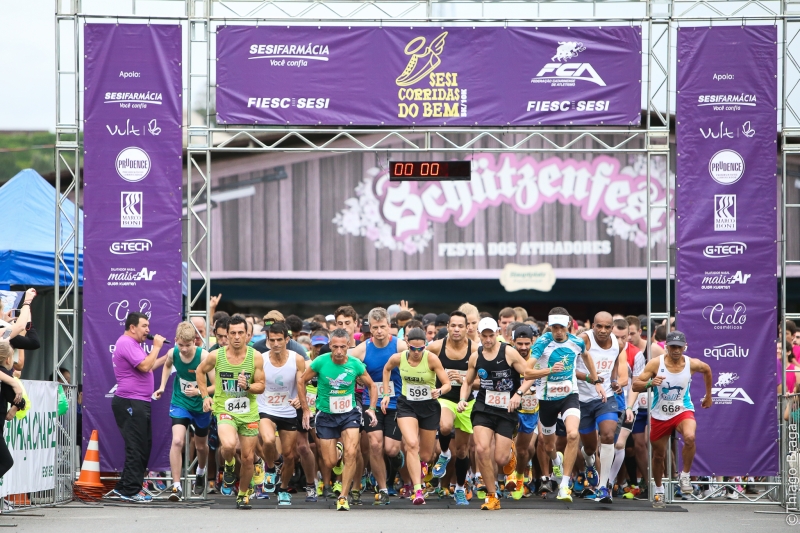 Além de estimular adoção de hábitos saudáveis, evento incentiva fazer o bem por meio do voluntariado (Foto: Thiago Braga)